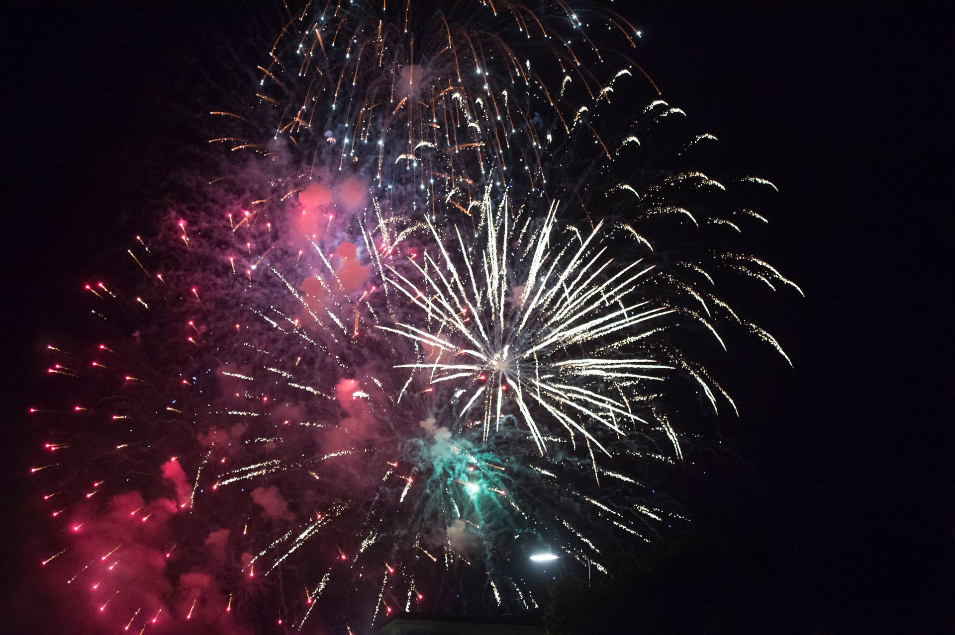 Bang Baner yn hyrwyddo diogelwch tan gwyllt a chalan gaeaf